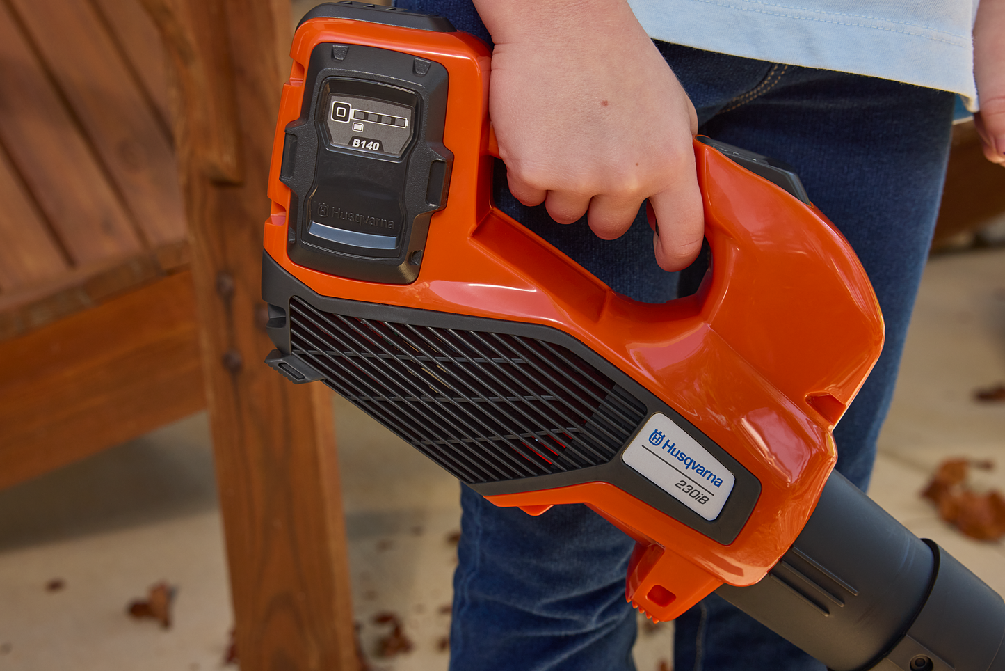 Toy 325iBV Leaf Blower