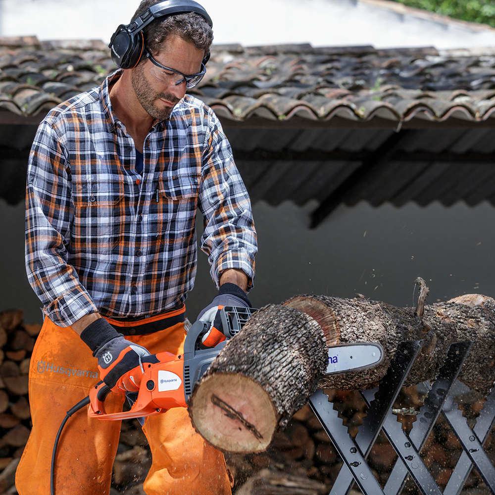 Husqvarna 420EL Chainsaw