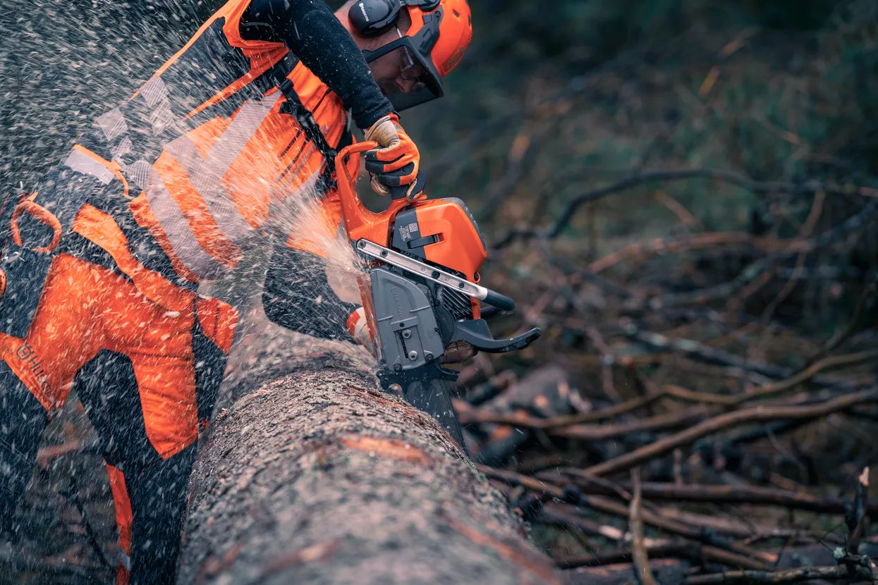 Husqvarna 592 XP Chainsaw