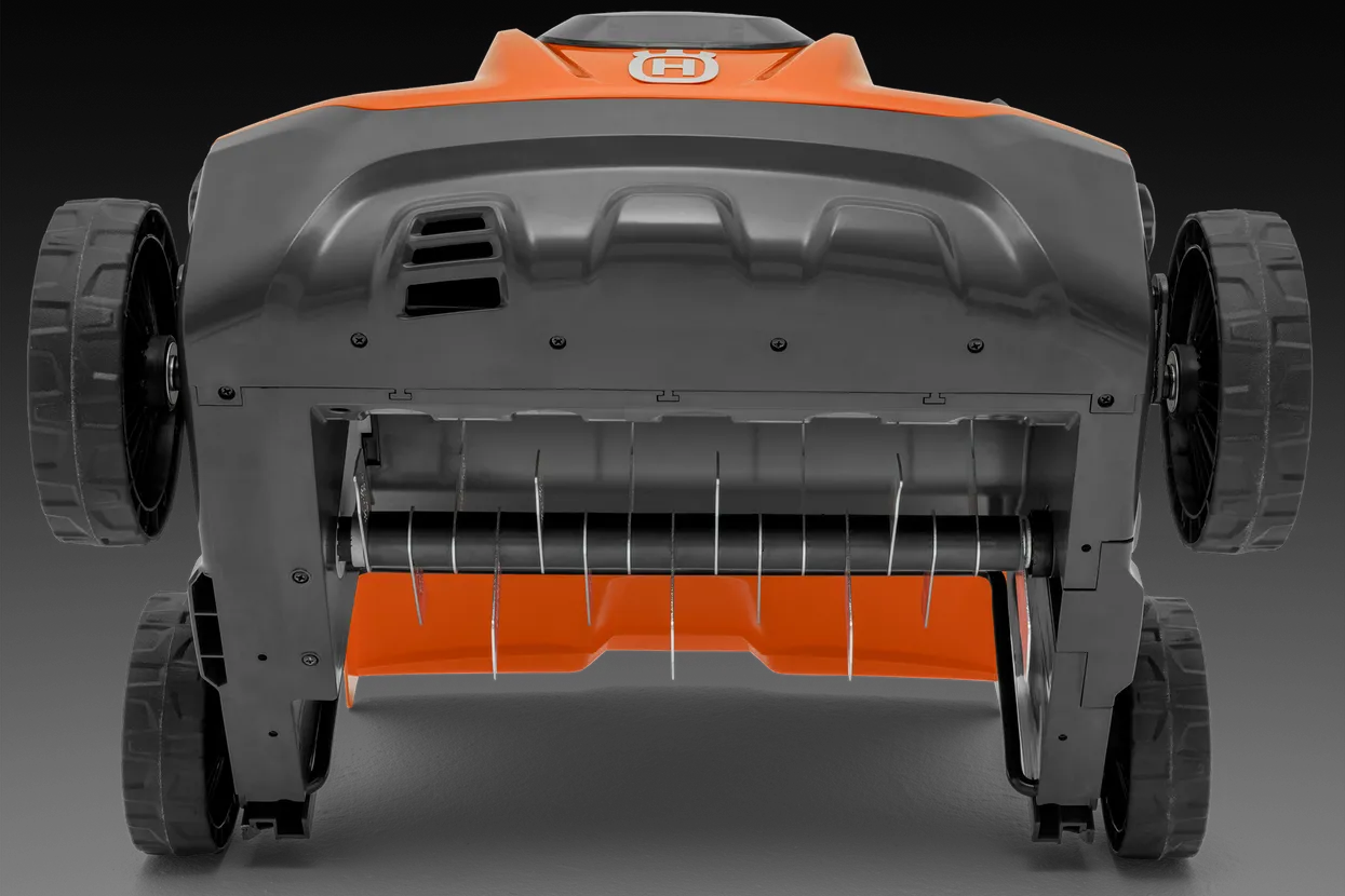 Husqvarna S 138i Scarifiers and Dethatchers