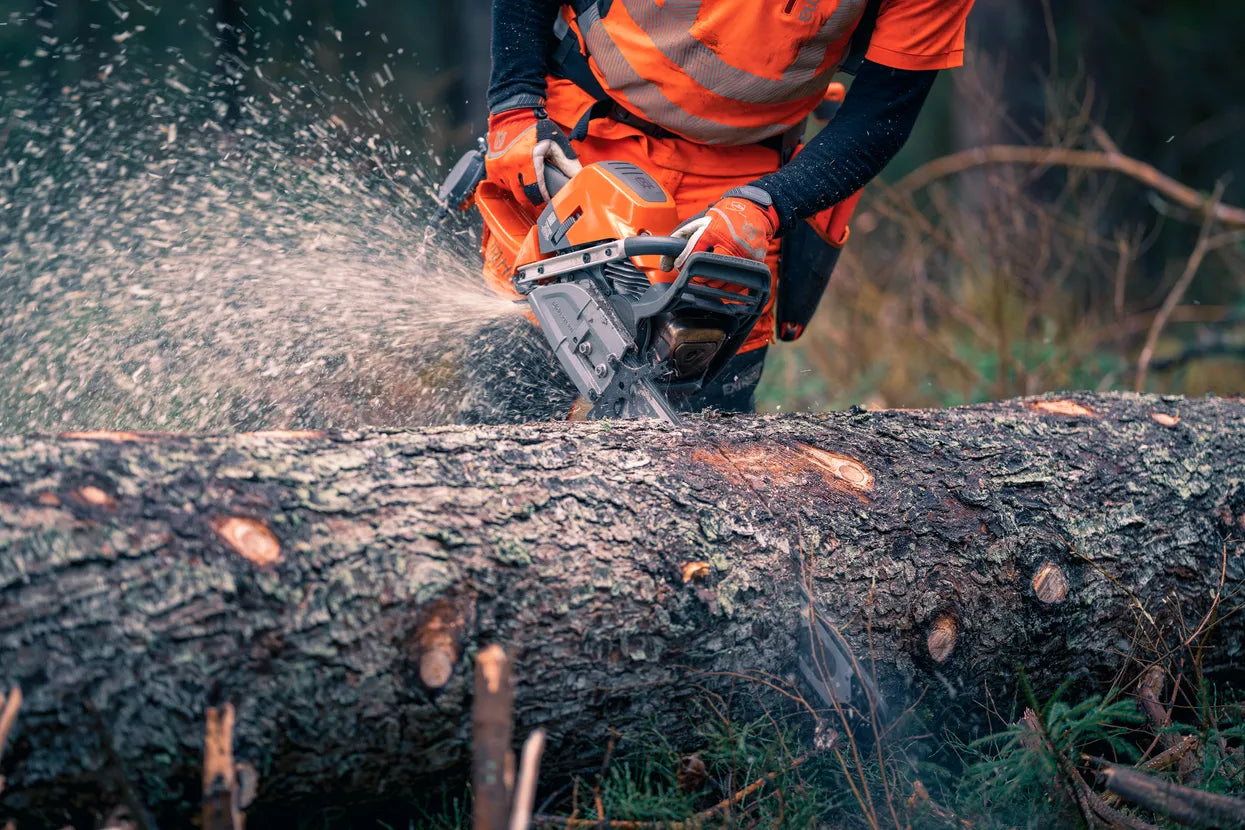 Husqvarna 592 XP Chainsaw