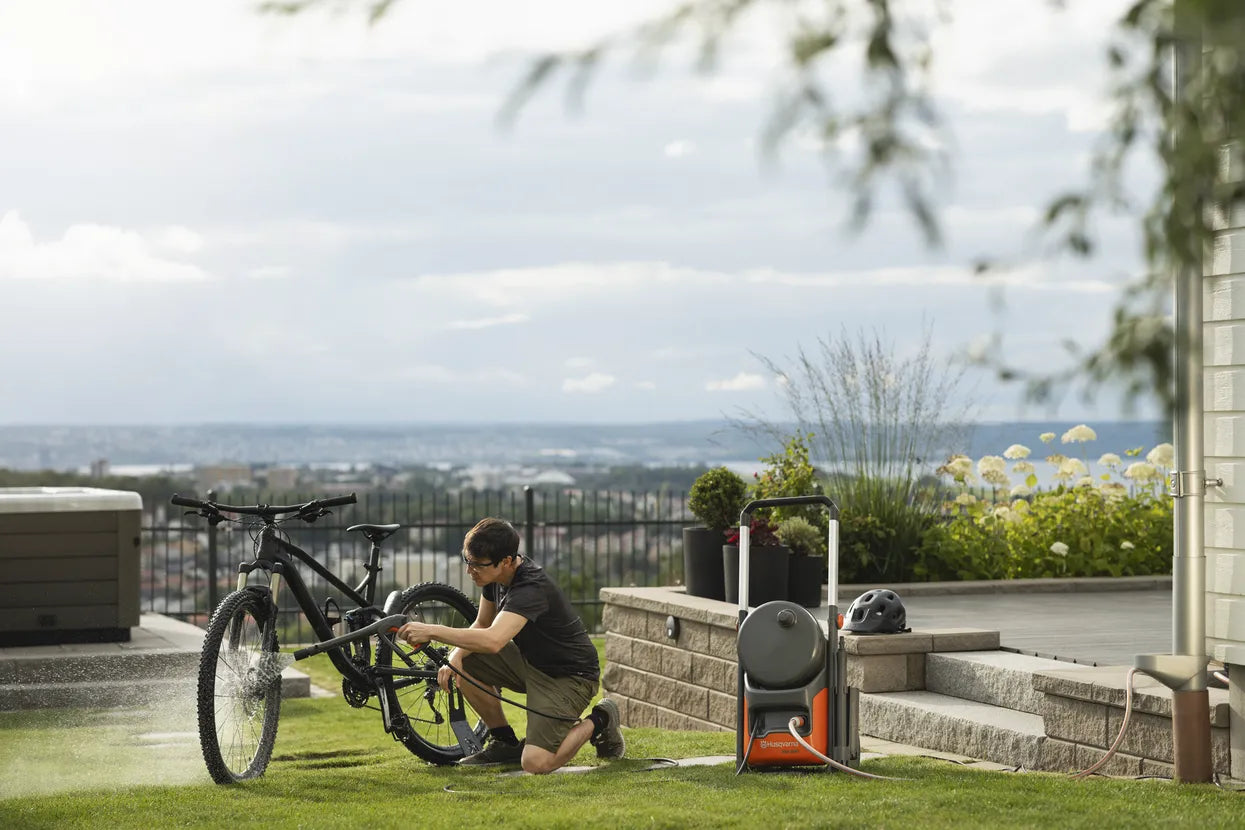 Husqvarna PW350 Pressure Washer