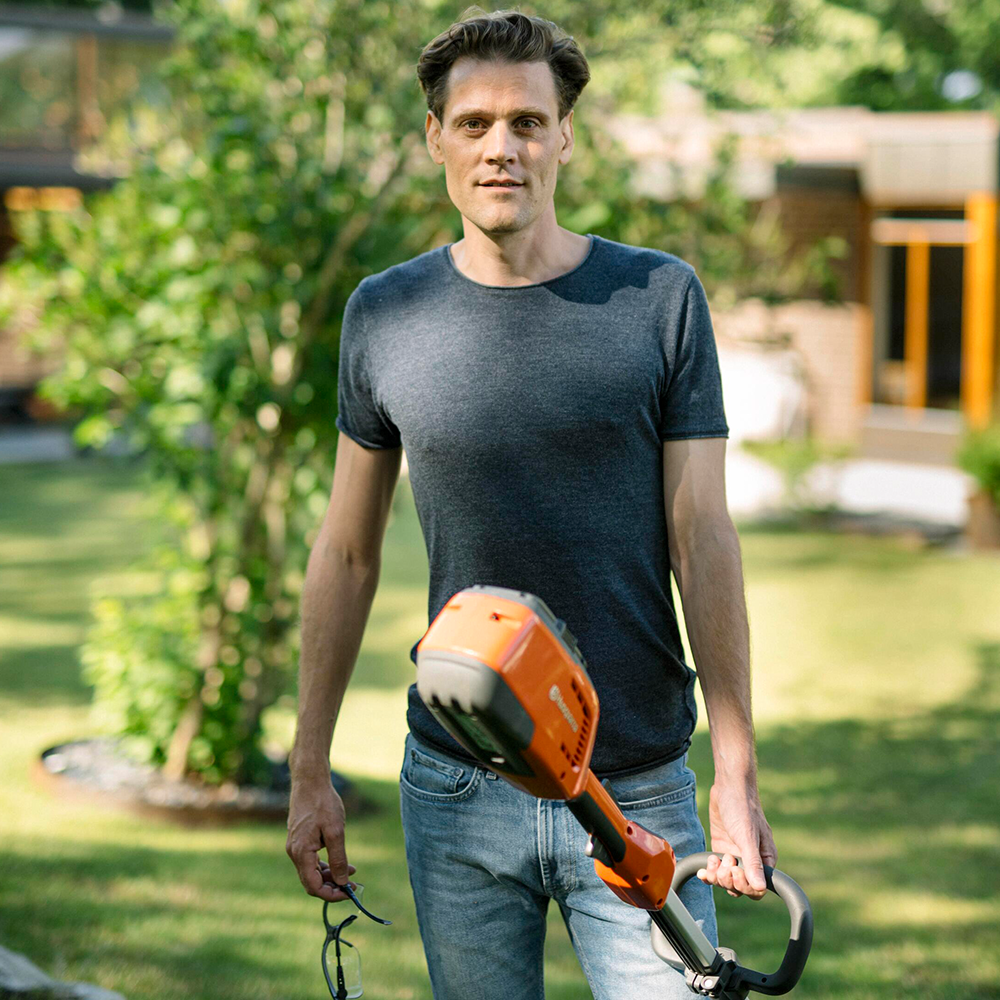 Battery discount lawn trimmer